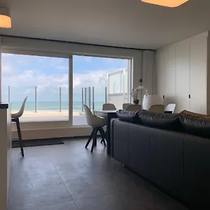  Apartment Ultra-luxury Penthouse With A Generous Terrace And Breathtaking Sea View T71