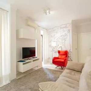 Minimalism And Modern- 2bd 1bth- Setas Séville